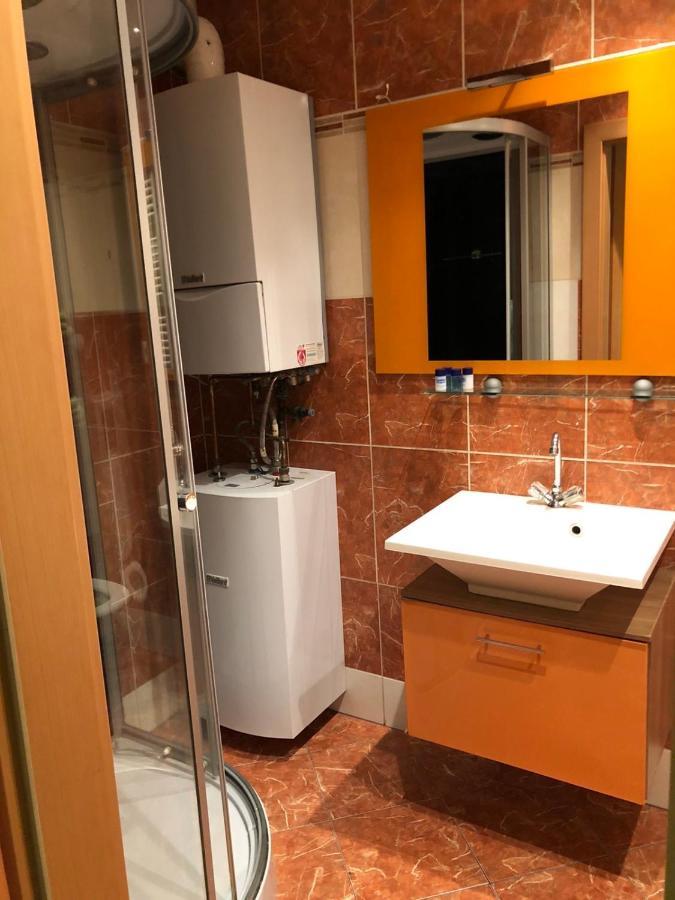 Nina Apartment Wiener Neustadt Exterior foto